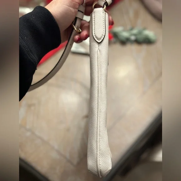 COACH off white cross body bag - Picture 3 of 11